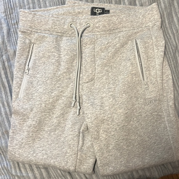 BNWT UGG SWEATPANTS JOGGER- size L - Picture 2 of 4